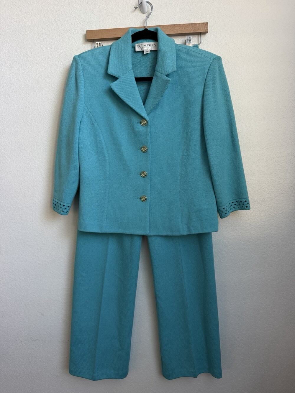 St. John Size 4 Knit 2pc Pant Suit Set Turquoise blue Jacket and Trousers